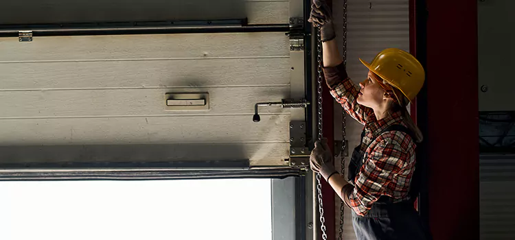 Addressing Common Garage Door Stoppage Issues in Brawley, CA